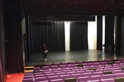 Aula / salle de spectacle